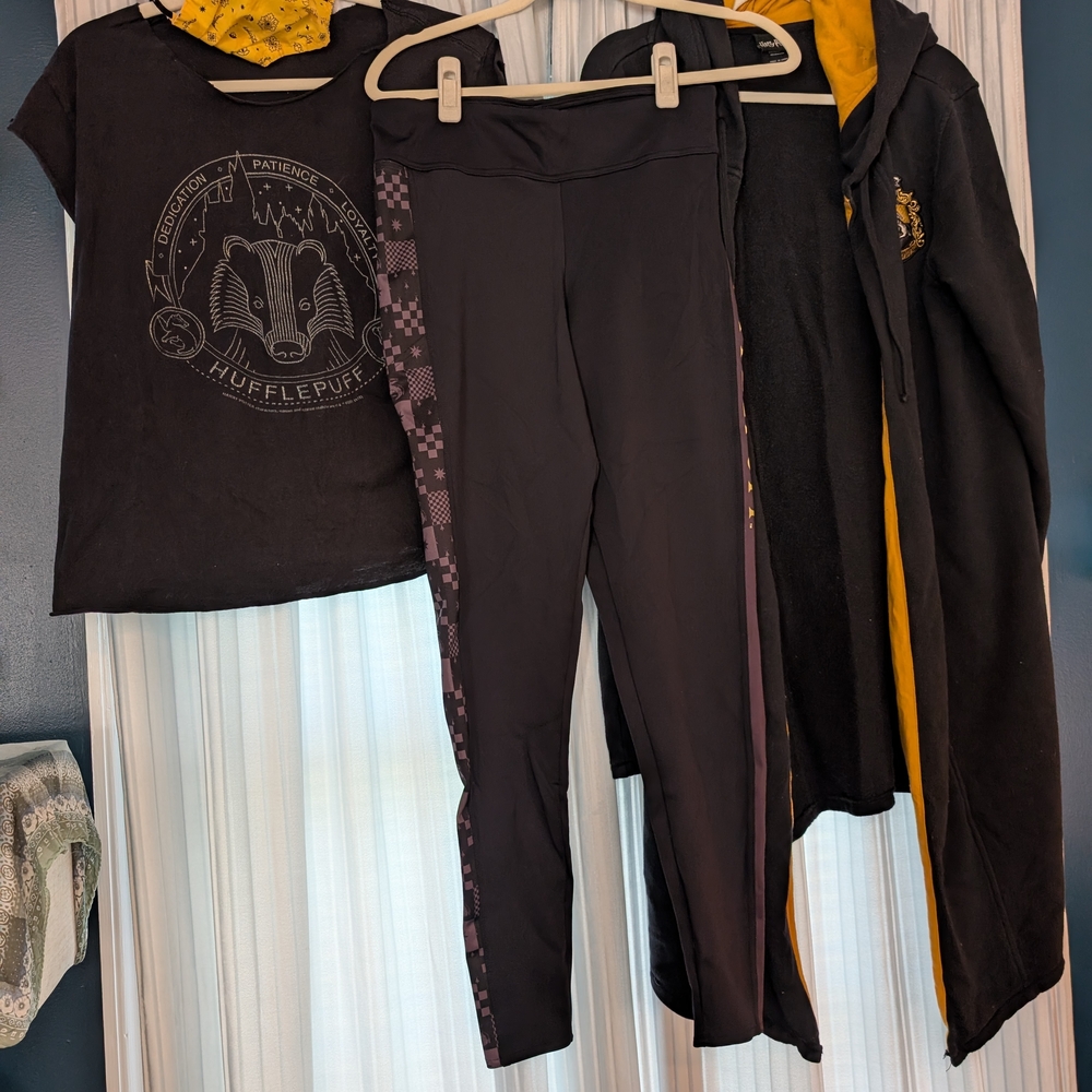 Harry Potter Hufflepuff Bundle